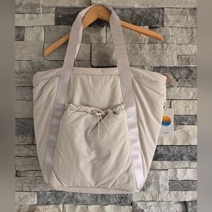 NWT Vuori  All Around Cream Tote Bag